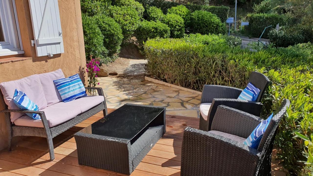 Les Issambres Appart 6 Pers Grande Terrasse Superbe Vue Mer Et Golfe De Saint Tropez, Piscine Exterior photo